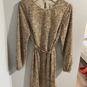 Animal print dress from HandM worn once. Very good condition.